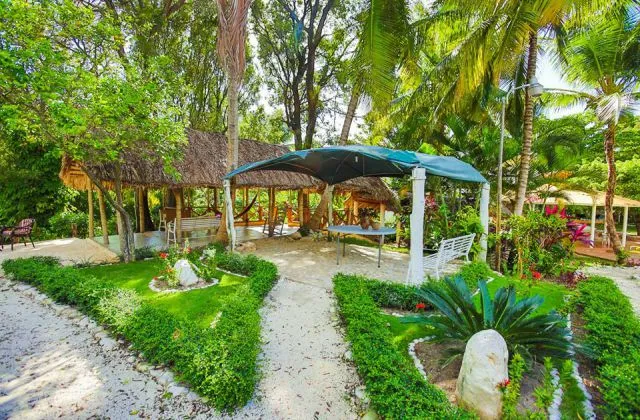 Rancho Don Cesar Paraiso Barahona jardin Tropical